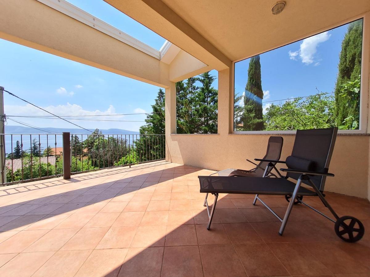 Appartamento Belle oasis Novi Vinodolski Esterno foto